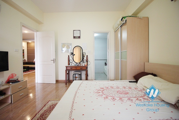 Apartment with suitable price for rent in Lac Long Quan, Tay Ho, Ha Noi