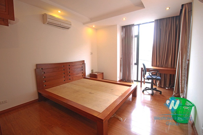 One bedroom with nice furniture for rent in Tay Ho area.