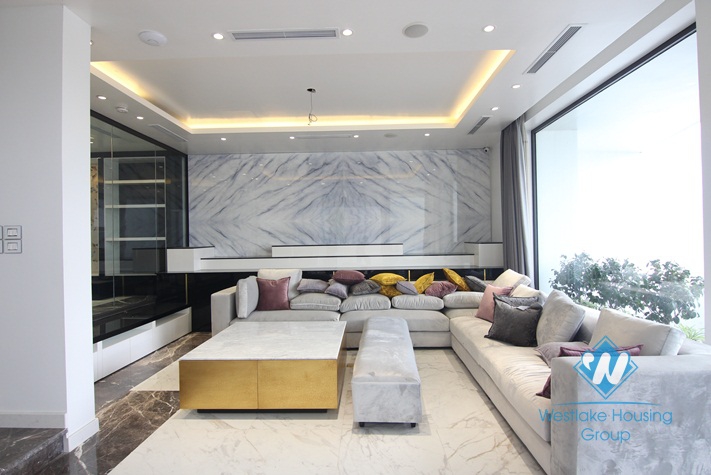 Gorgeous villa for rent on the lake side of Westlake, Tay Ho