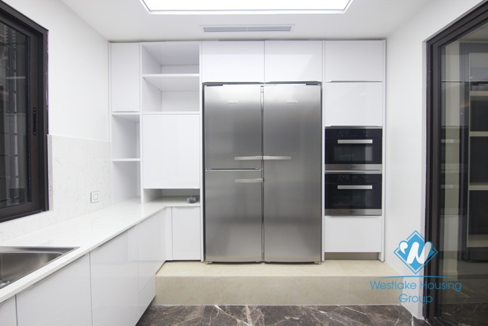 Gorgeous villa for rent on the lake side of Westlake, Tay Ho