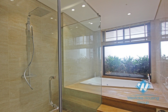 Gorgeous villa for rent on the lake side of Westlake, Tay Ho