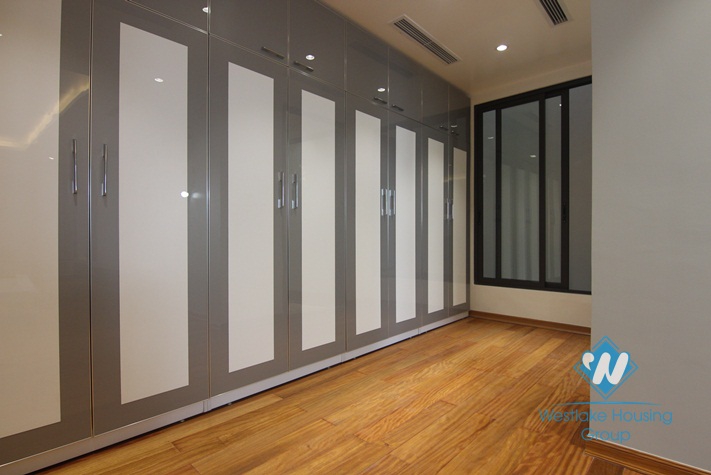 Gorgeous villa for rent on the lake side of Westlake, Tay Ho