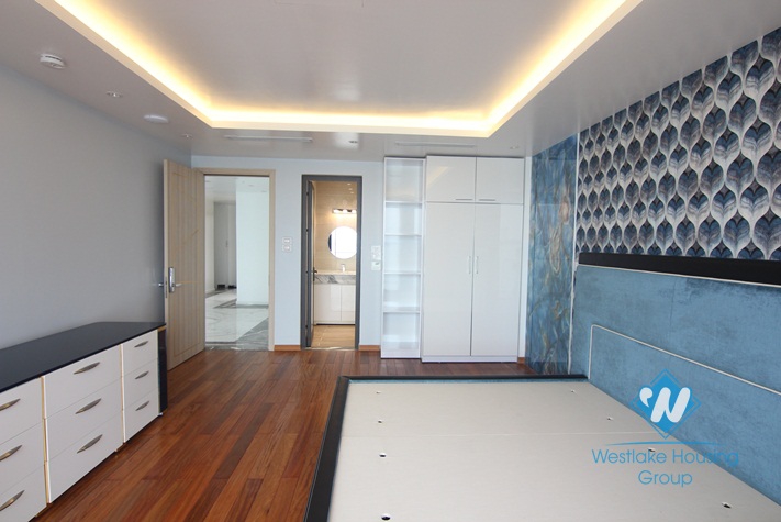 Gorgeous villa for rent on the lake side of Westlake, Tay Ho