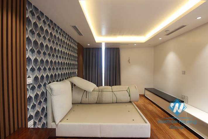 Gorgeous villa for rent on the lake side of Westlake, Tay Ho