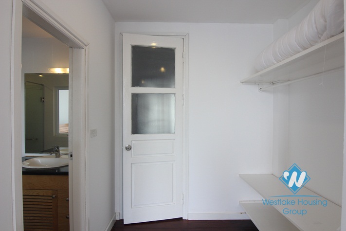 Super modern with stunning lake view apartment in Truc Bach, Ba Dinh