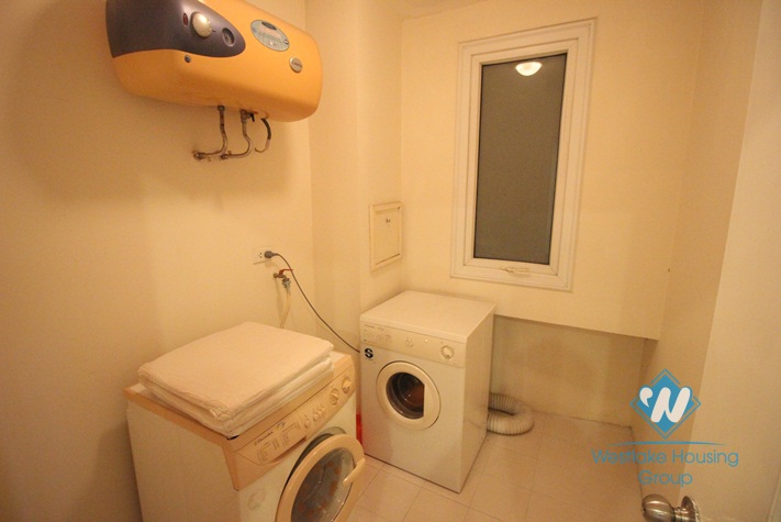 03 bedrooms apartment for rent in Truc Bach area, Ba Dinh district 