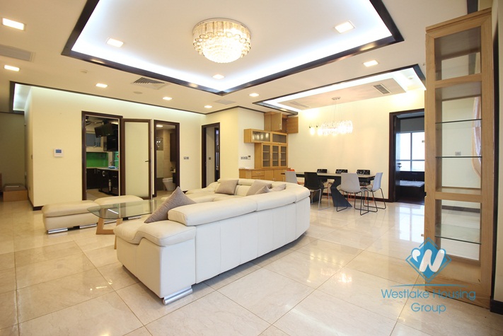 Exquisite furnished apartment for rent in L Tower, Ciputra