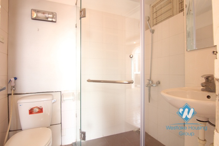 Newly renovated studio for rent in Tay Ho with lots of natural light