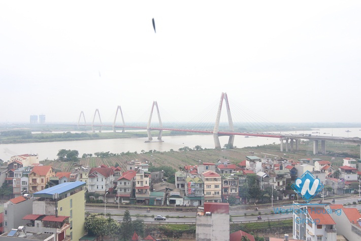 Modern apartment for rent in Tay Ho with view of Nhat Tan bridge