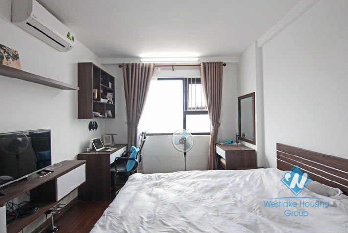 Modern apartment for rent in Tay Ho with view of Nhat Tan bridge