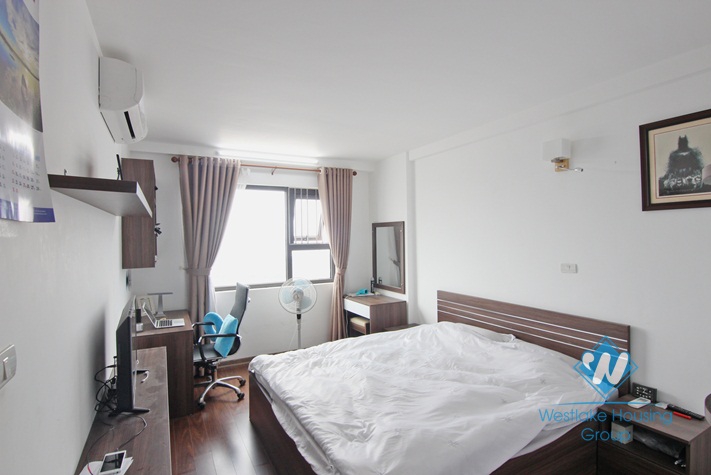 Modern apartment for rent in Tay Ho with view of Nhat Tan bridge