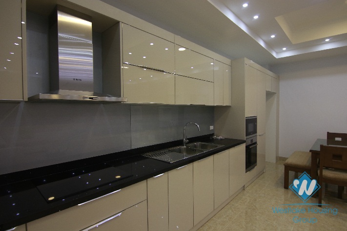 An apartment with 02 bedrooms for rent in Hoan Kiem district 