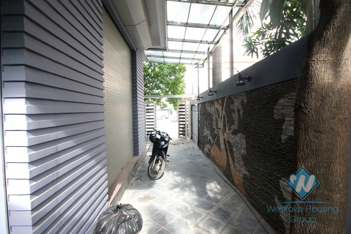 Big and nice 04 bedrooms house for rent in Ba Dinh district