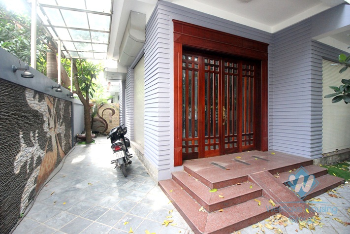 Big and nice 04 bedrooms house for rent in Ba Dinh district