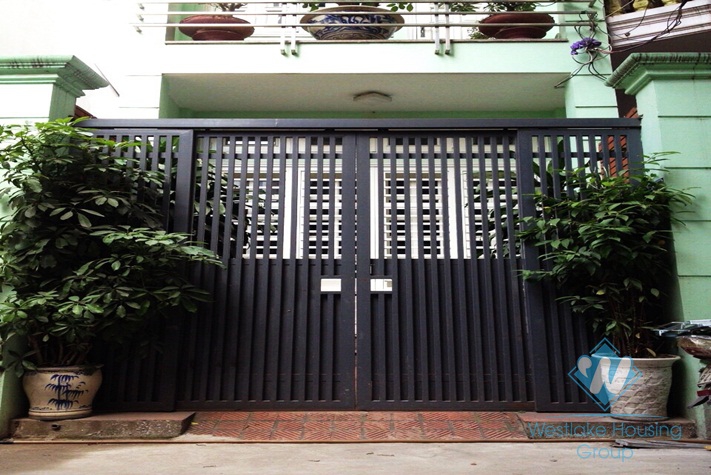 Three bedrooms house in Ba Dinh district, Ha Noi