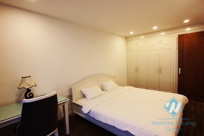 Lake view 1 Bedroom for rent near Kim Ma street