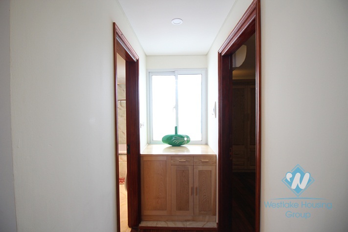 Charming and very bright apartment with 2 bedrooms for rent in Ba Dinh District.