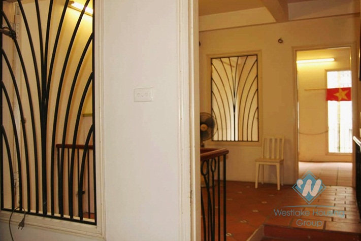 Good house for rent in Kim Ma, Ba Dinh, Ha Noi