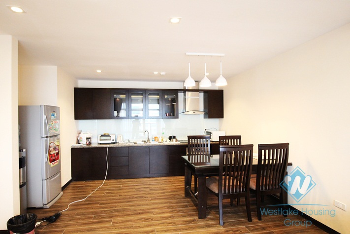 Nice and quality 02 bedrooms apartment in Ba Dinh district for rent!