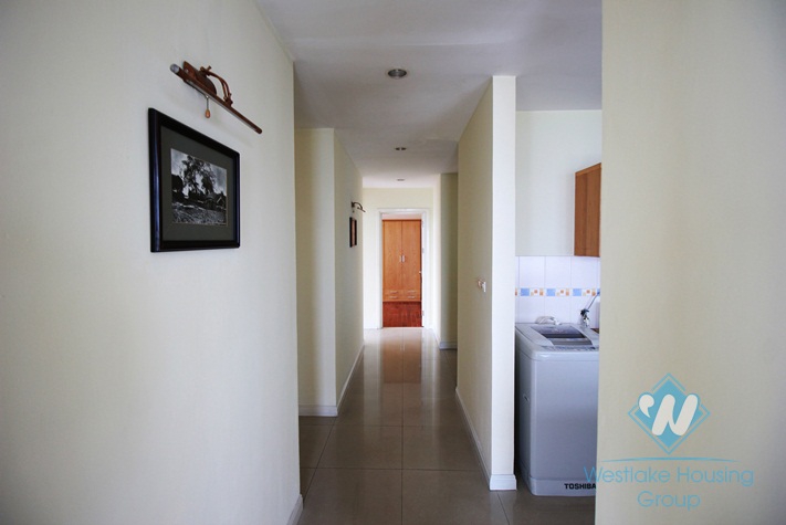 Bright and high quality apartment for rent in Kim Ma St, Ba Dinh, Hanoi.