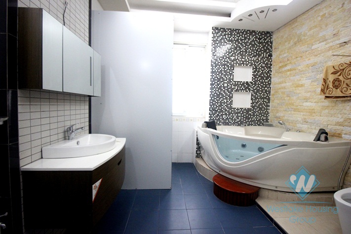 Big and nice 04 bedrooms house for rent in Ba Dinh district