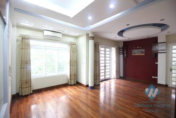 Big and nice 04 bedrooms house for rent in Ba Dinh district