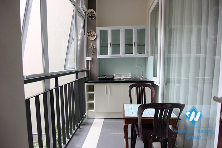 One bed apartment to rent in Tay Ho, very bright and airy