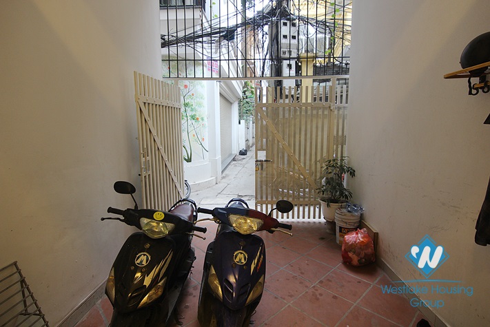 Nice and affordable house for rent in Nghi Tam village, Tay Ho, Hanoi 
