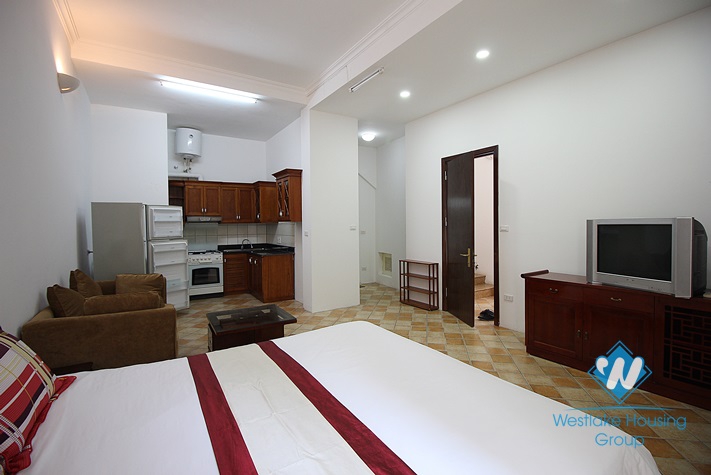 Studio apartment close to the lakeshore