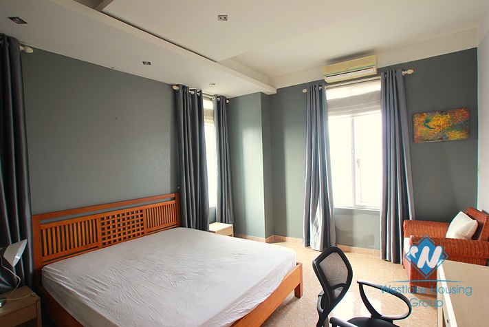 One bedroom apartment available  for rent in Nghi Tam Village, Tay Ho, Ha Noi