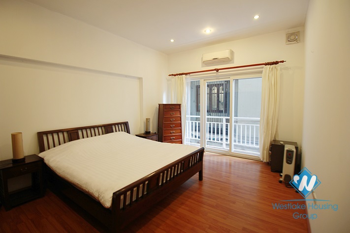 Morden and beautiful serviced apartment for rent in Truc Bach area, Ba Dinh, Ha Noi
