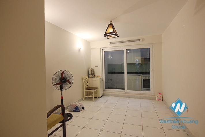 Nice and affordable house for rent in Nghi Tam village, Tay Ho, Hanoi 