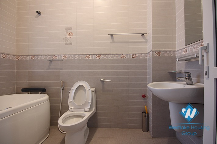 Three bedrooms house for rent on Au Co street, Tay Ho district, Ha Noi