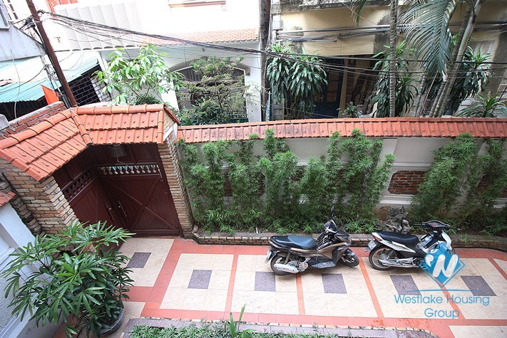 Charming house with swimming pool for rent in Westlake area