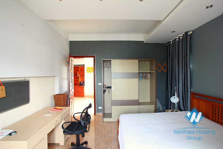 One bedroom apartment available  for rent in Nghi Tam Village, Tay Ho, Ha Noi