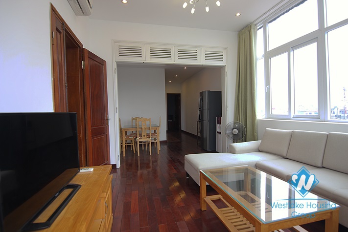 High floor, 02 bedrooms apartment for rent in Dang Thai Mai Tay Ho, Ha Noi