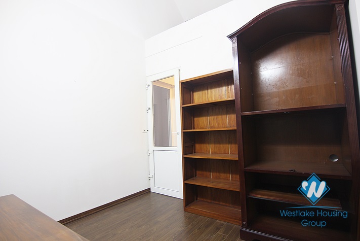 Three bedrooms house for rent on Au Co street, Tay Ho district, Ha Noi