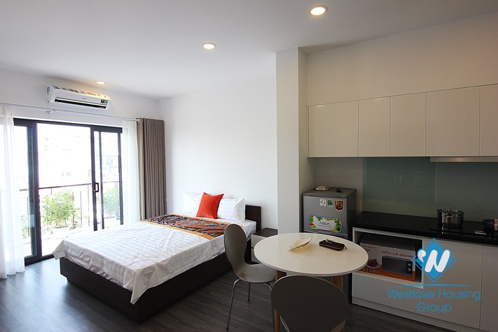 High floor studio for rent in Tay Ho area