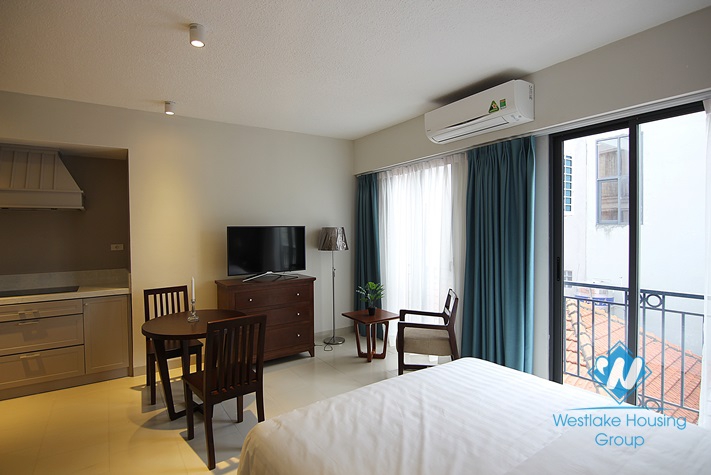 Brand new studio in center of Westlake 