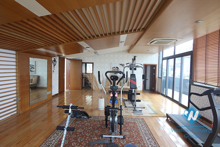 An exquisite villa for rent by Westlake Tay Ho with swimming pool splendid lake view