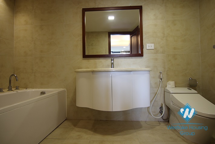 Large 02 bedrooms apartment for rent Xuan Dieu st, Tay Ho district.