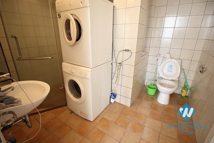 Lovely studio apartment for rent in an alley near Quang An, Xuan Dieu