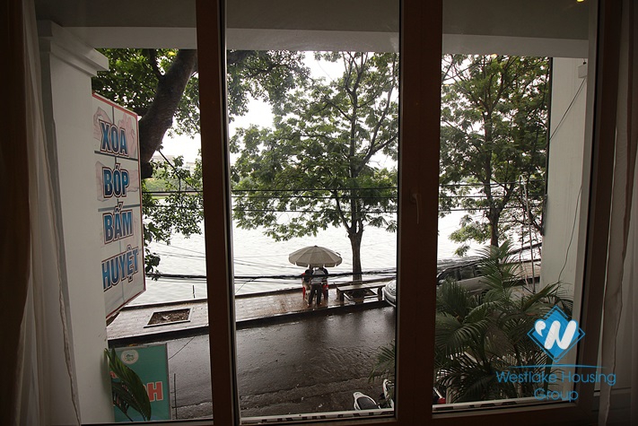 Morden and beautiful serviced apartment for rent in Truc Bach area, Ba Dinh, Ha Noi