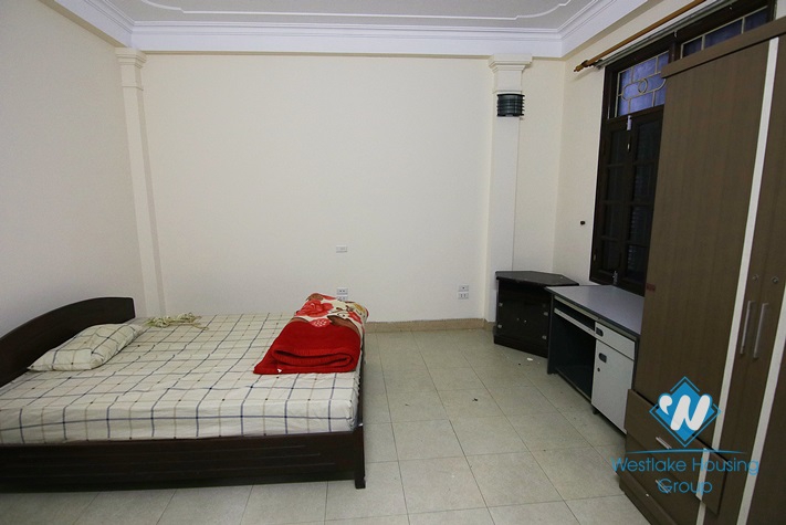 Cheap house for rent with 5 bedrooms in Ba Dinh district