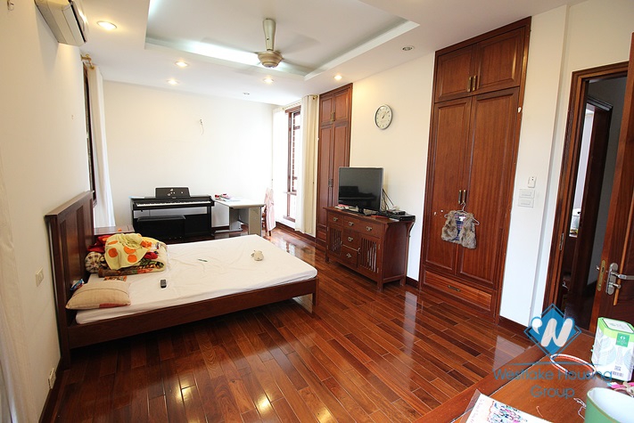 6 bedroom house for rent in Tay Ho, Ha Noi