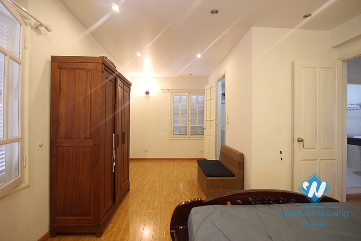 Four bedrooms house for rent in Dang Thai Mai street, Tay Ho district, Ha Noi