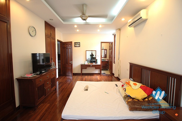 6 bedroom house for rent in Tay Ho, Ha Noi