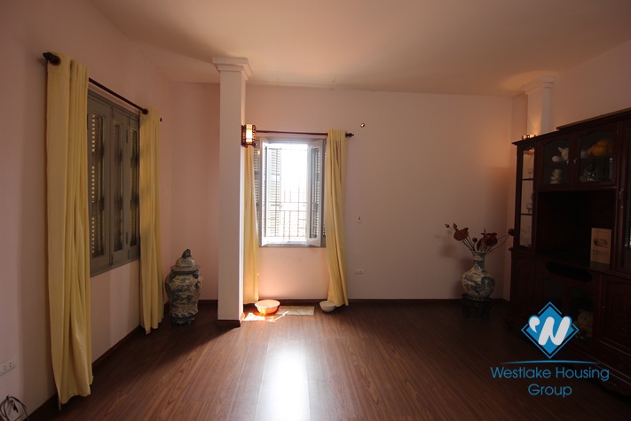 Cosy and affordable house for rent in Tay Ho area, Ha Noi. 