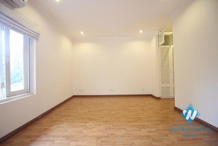 A charming Villa with 5 bedrooms for lease in Dang Thai Mai street, Westlake area