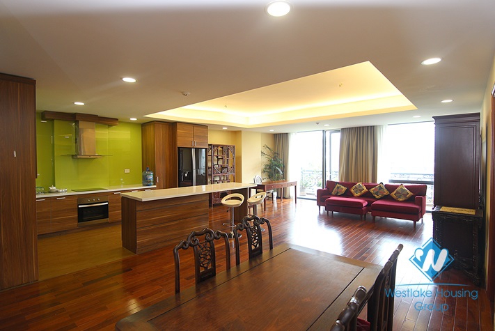 Large 02 bedrooms apartment for rent Xuan Dieu st, Tay Ho district.